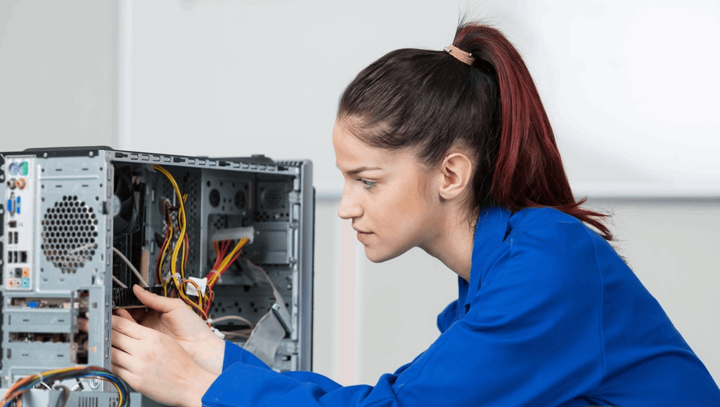 How to Find Work with a Computer Technician Degree