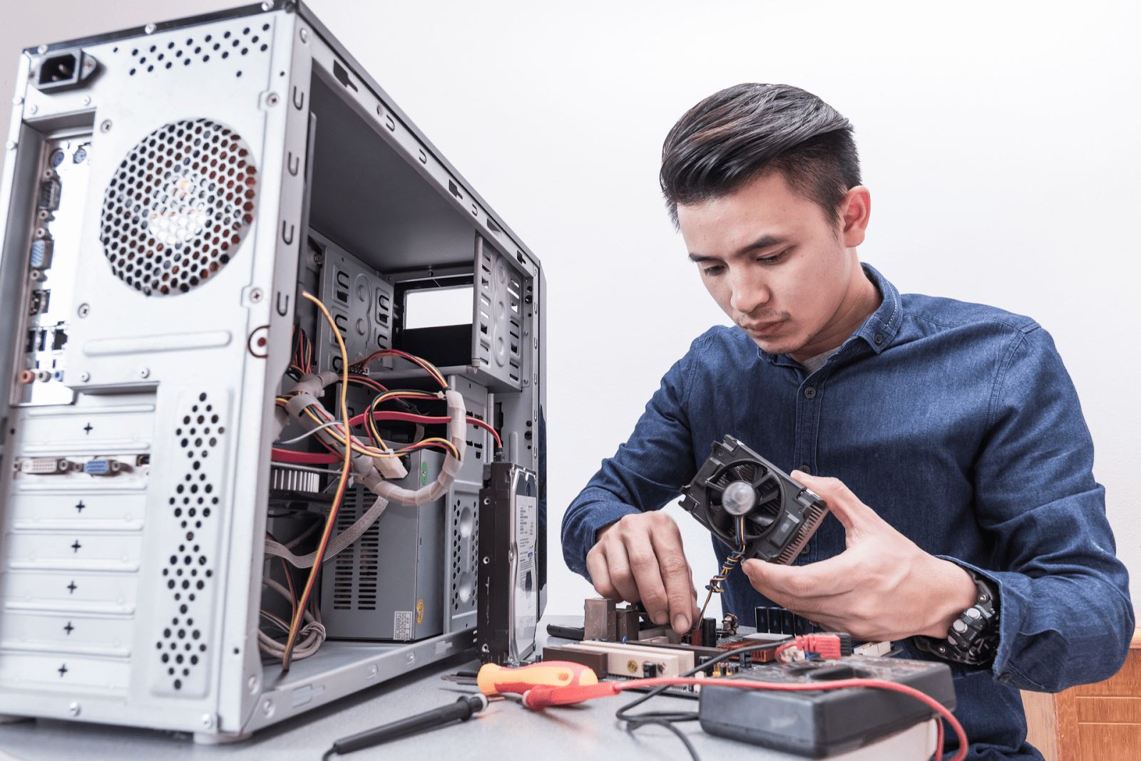How to Find Work with a Computer Technician Degree